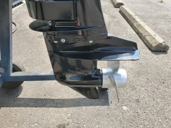 2006 Mercury 9.9 HP 2-Cyl Carbureted 4-Stroke 20" (L) Kicker Outboard Motor With Tiller Handle - Image 6
