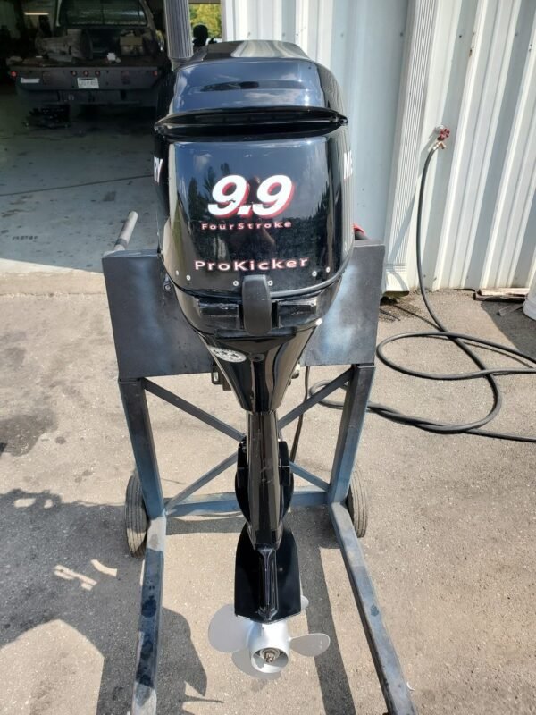2006 Mercury 9.9 HP 2-Cyl Carbureted 4-Stroke 20" (L) Kicker Outboard Motor With Tiller Handle - Image 8