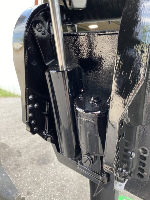 1997 Mercury 60 HP 3-Cyl Carbureted 2-Stroke 20" (L) Outboard Motor - Image 5