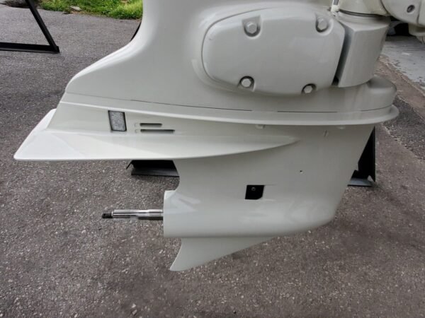 1998 Johnson 115 HP 4-Cylinder DFI 2-Stroke 20" (L) Outboard Motor - Image 7