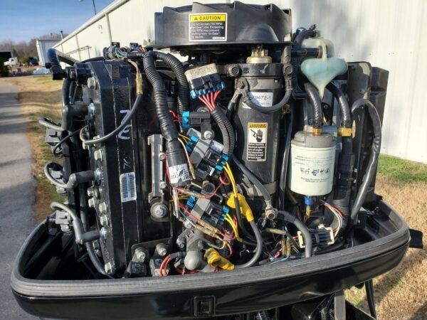 2001 Mercury 175 HP 6-Cylinder EFI 2-Stroke 20" (L) Outboard Motor - Image 2