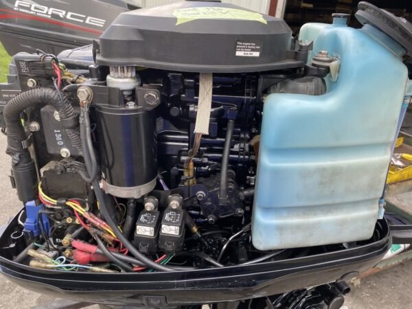 Classy 2001 Mercury 50 HP 3-Cylinder Carbureted 2-Stroke 20" (L) Outboard Motor - Image 3