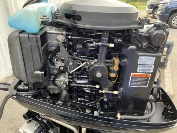 Classy 2001 Mercury 50 HP 3-Cylinder Carbureted 2-Stroke 20" (L) Outboard Motor - Image 4