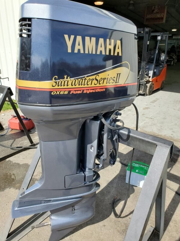 Classic 2001 Yamaha 250 HP 6-Cylinder EFI 2-Stroke 25"(X) Outboard Motor