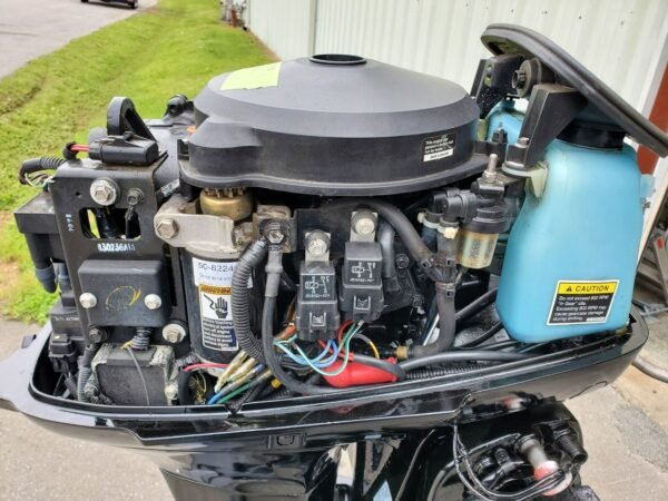 Best 2002 Mercury 40 HP 2-Cyl Carbureted 2-Stroke 20" (L) Outboard Motor - Image 5