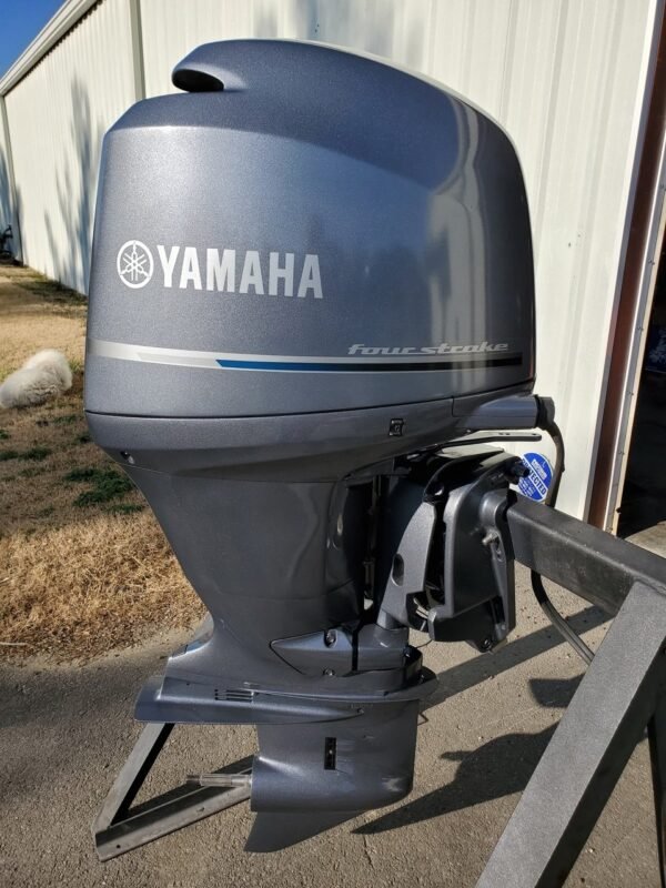 2005 Yamaha 150 HP 4-Cylinder EFI 4-Stroke 20" (L) Outboard Motor