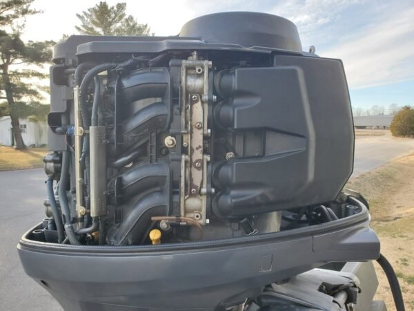 2005 Yamaha 150 HP 4-Cylinder EFI 4-Stroke 25" (X) Outboard Motor - Image 3