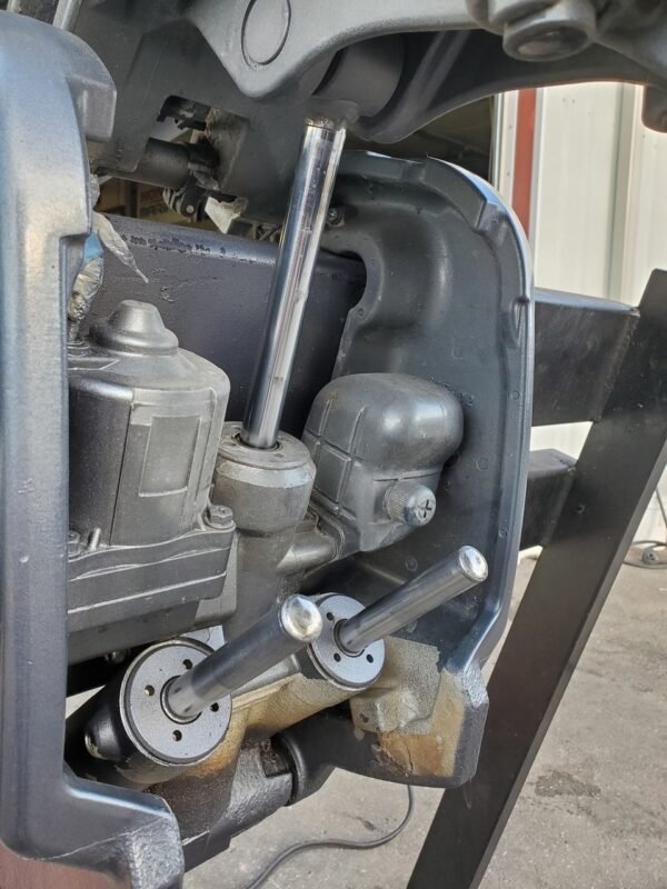 2005 Yamaha 150 HP 4-Cylinder EFI 4-Stroke 25" (X) Outboard Motor - Image 5