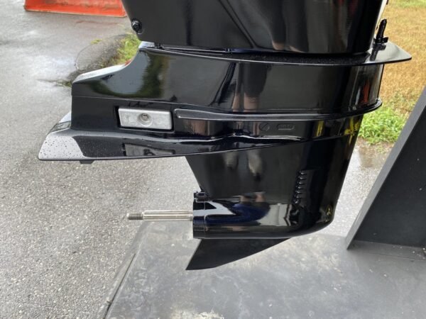 2007 Mercury 60 HP 4-Cylinder EFI 4-Stroke 20"(L) Outboard Motor - Image 6