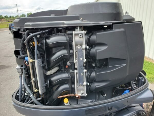 2009 Yamaha 150 HP 4-Cylinder EFI 4-Stroke 20" (L) Outboard Motor - Image 3