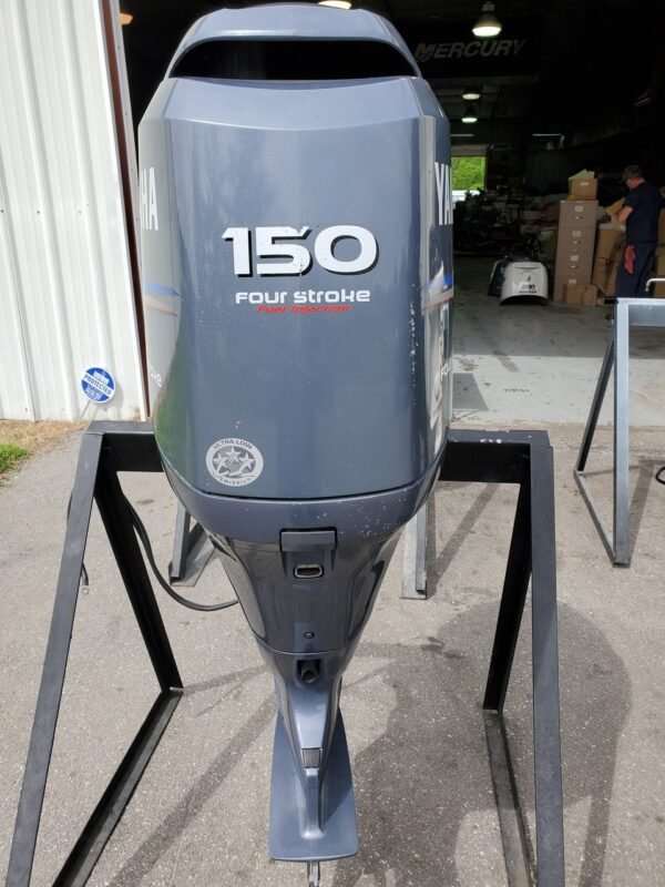 2009 Yamaha 150 HP 4-Cylinder EFI 4-Stroke 20" (L) Outboard Motor - Image 4