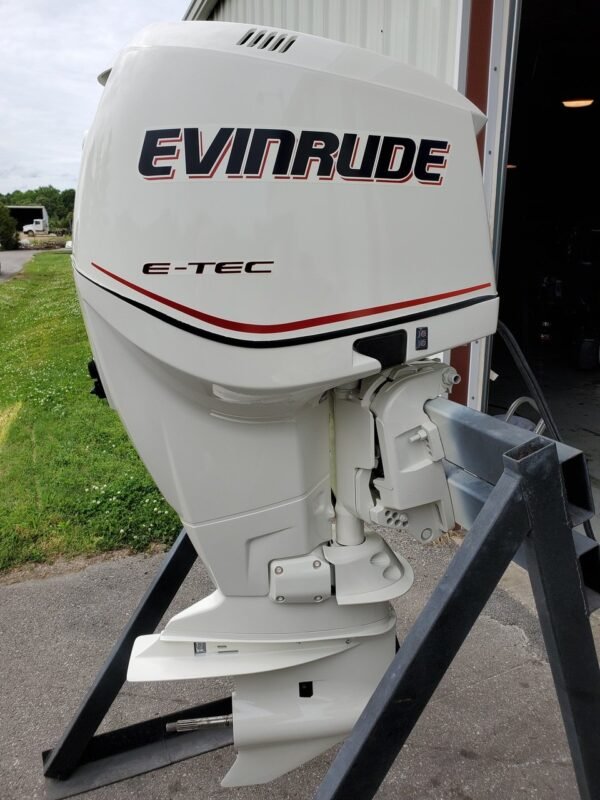 2011 Evinrude ETEC 200 HO 6-Cylinder DFI 2-Stroke 25" (X) Outboard Motor