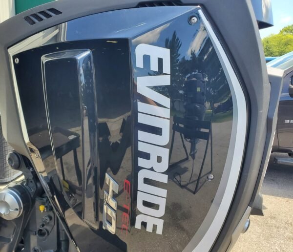 Top 2019 G2 Evinrude E-TEC 250 HO V6 DFI 2-Stroke 20" (L) Outboard Motor - Image 8