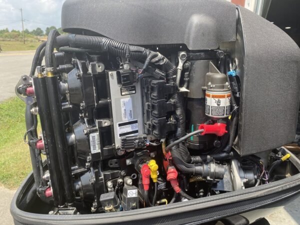 2013 Mercury ProXS Optimax 250 HP 6-Cyl DFI 2-Stroke 20"(L) Outboard Motor - Image 4