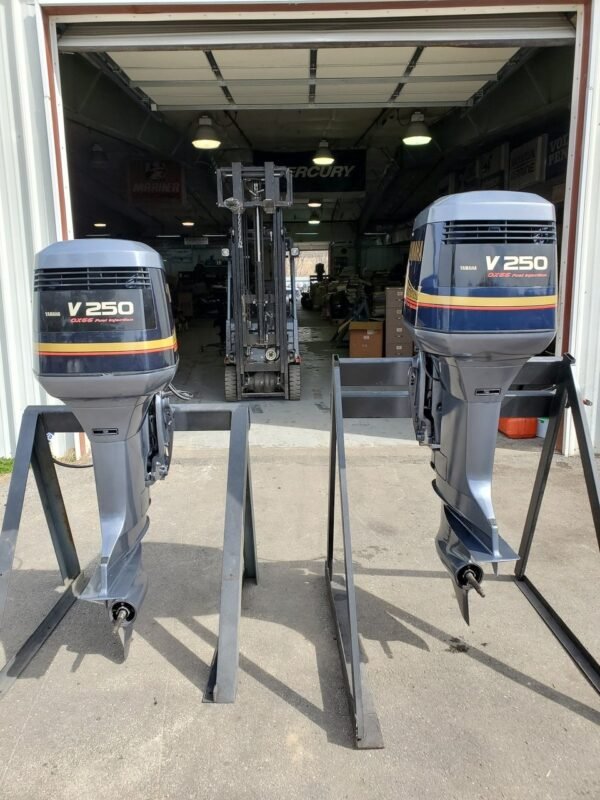 Best Twin 2001 Yamaha 250 HP 6-Cylinder EFI 2-Stroke 25"(X) Outboard Motors - Image 7