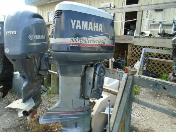 Twin 2001 Yamaha 250 HP 6-Cylinder EFI 2-Stroke 25″ X Outboard Motors - Image 3