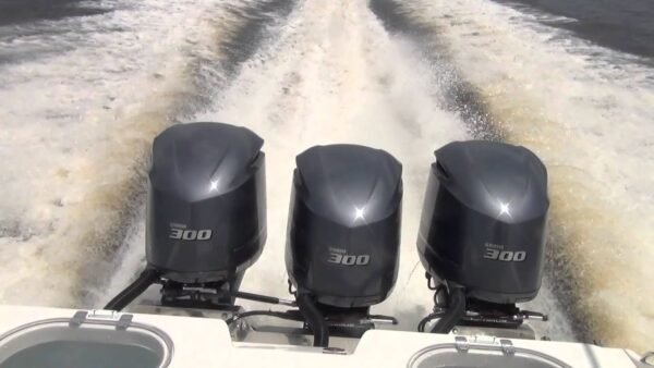 2018 Yamaha 300 HP V6 EFI 4 Stroke 25″ (X) Outboard Motor - Image 2