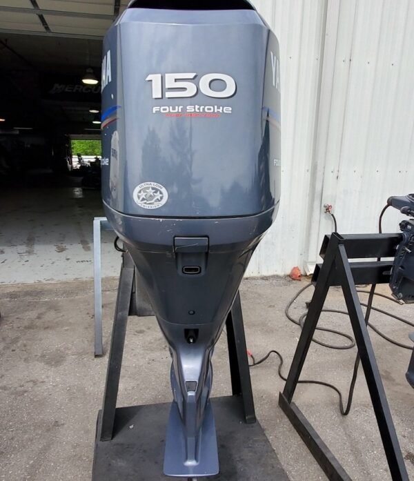 2011 Yamaha 150 HP 4 Cylinder EFI 4 Stroke 20″ Outboard Motor - Image 2