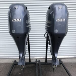 Used Twin Yamaha F200XCA 4-Strokw Outboard Motors